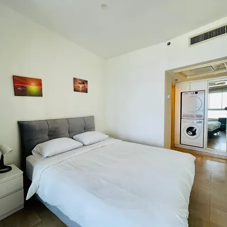 Royal On The Sea Apartment Netanya Exterior photo